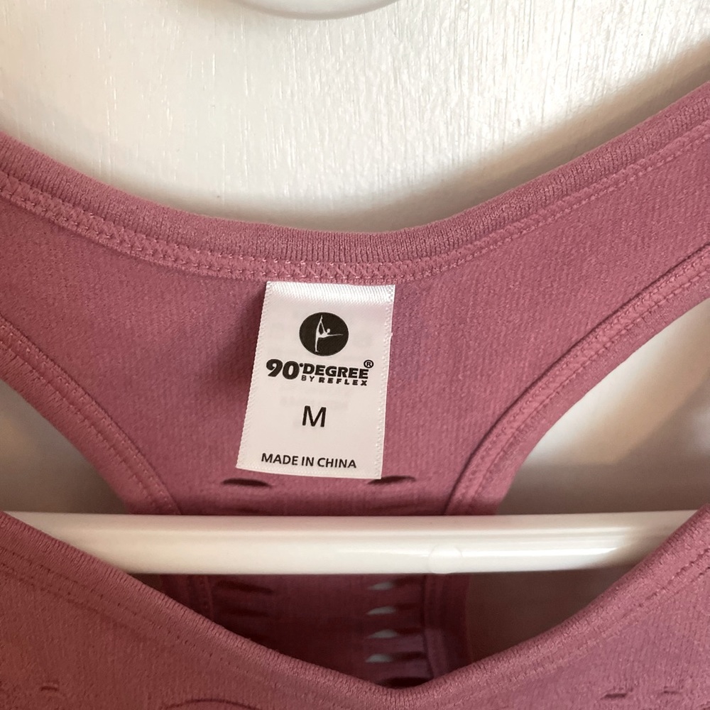 ***SOLD***90 Degree by Reflex Textured Seamless Crop Top - Size M - Picture 4 of 9